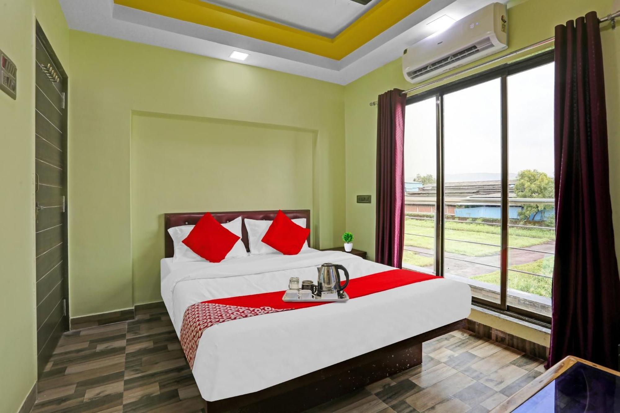Hotel O Om Sai Residency Lodging And Boarding Taloje Budrukh Exterior foto